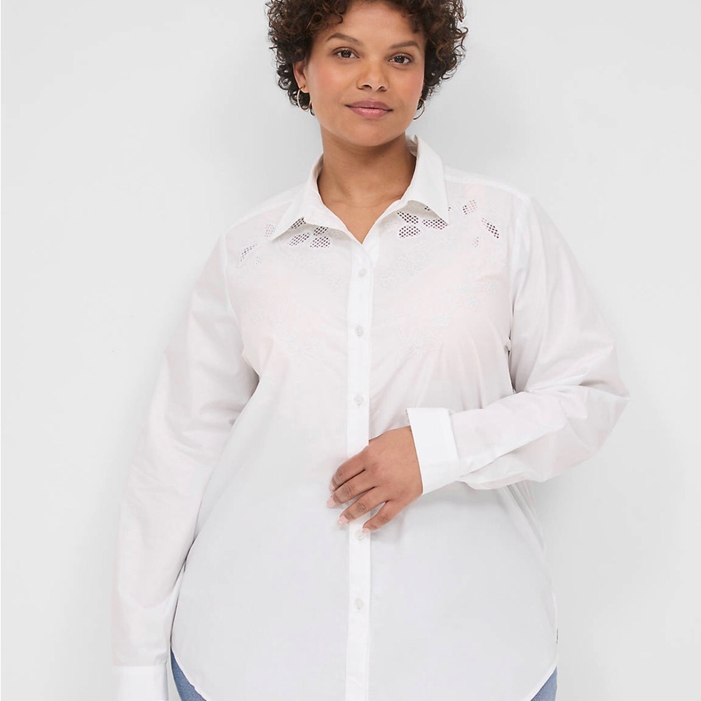 NEW WHITE COTTON LONG SLEEVE BUTTON DOWN EMBROIDERED SHIRT. SIZE 22/24